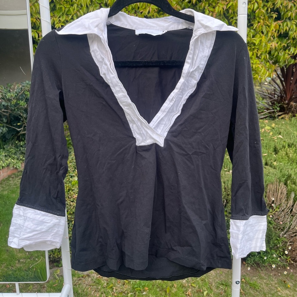 Black & White Collared V-Neck Women's Top